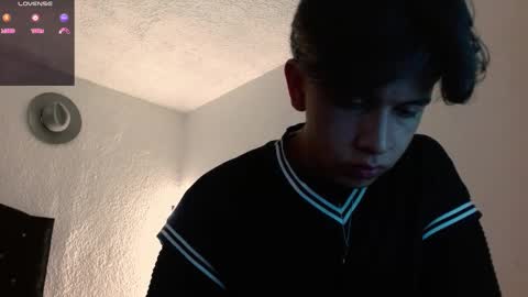 Snapshot of kianryu chatting on 12/01/25, 02:49 Adrian Chlloe online show from 12/01/25, 02:49