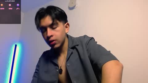 Snapshot of kianryu chatting on 12/05/25, 04:03 Adrian Chlloe online show from 12/05/25, 04:03