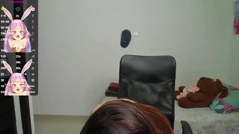 Snapshot of kiara_and_evelyn chatting on 01/10/25, 10:57 Evelyn online show from 01/10/25, 10:57