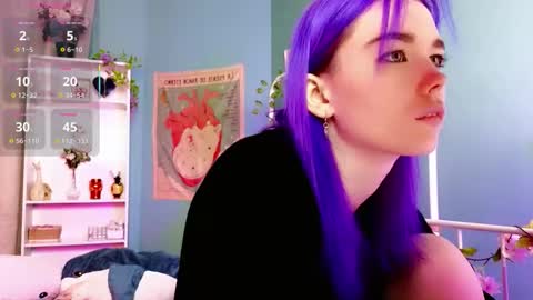 Snapshot of kiara_dream chatting on 11/11/25, 09:26 Kira online show from 11/11/25, 09:26