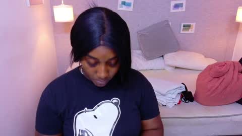 Snapshot of kiara_evanss chatting on 04/16/26, 12:11 Kiara online show from 04/16/26, 12:11