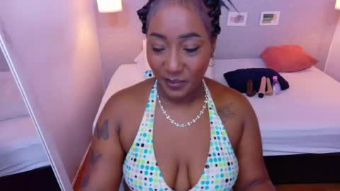 Snapshot of kiara_evanss chatting on 05/16/26, 10:41 Kiara online show from 05/16/26, 10:41