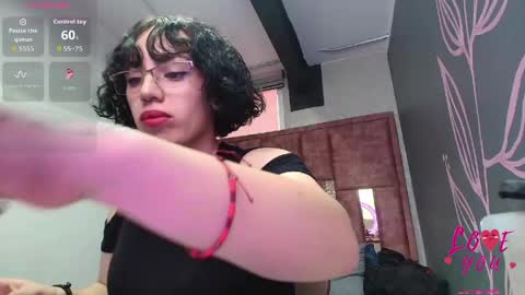 Snapshot of kiara_fox__ chatting on 04/23/26, 09:17 KIARA FOX online show from 04/23/26, 09:17