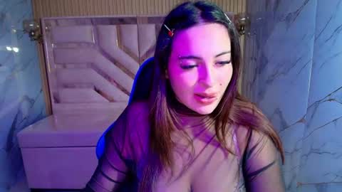 Snapshot of kiara_moon_r chatting on 07/07/26, 07:23 Kiara online show from 07/07/26, 07:23
