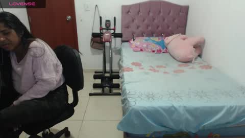 Snapshot of kiara_williamss chatting on 12/19/24, 01:39 Kiara online show from 12/19/24, 01:39