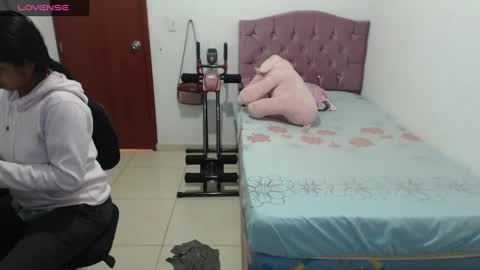 Snapshot of kiara_williamss chatting on 12/24/24, 08:05 Kiara online show from 12/24/24, 08:05