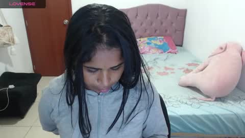 Snapshot of kiara_williamss chatting on 01/05/25, 11:01 Kiara online show from 01/05/25, 11:01