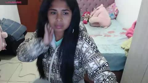 Snapshot of kiara_williamss chatting on 10/14/25, 12:33 Kiara online show from 10/14/25, 12:33
