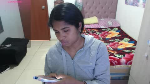 Kiara online show from 12/16/25, 04:34