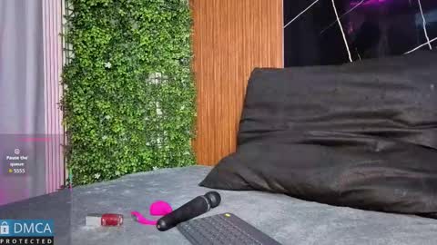 Kiara Zahiri online show from 11/13/25, 10:58