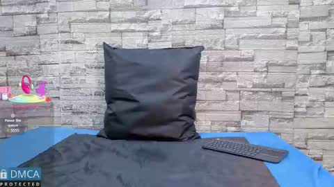 Kiara Zahiri online show from 11/19/25, 10:59