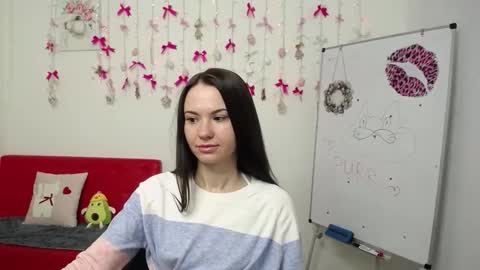 Snapshot of kiaracriegs chatting on 03/31/26, 05:57 Kara online show from 03/31/26, 05:57