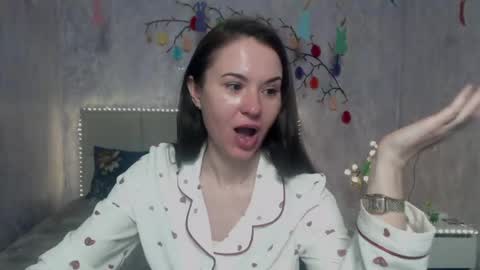 Snapshot of kiaracriegs chatting on 04/12/26, 05:18 Kara online show from 04/12/26, 05:18