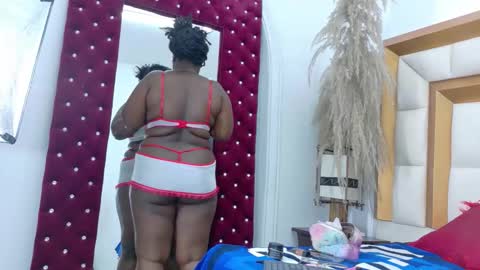 Snapshot of kiarajohnsonn chatting on 03/24/26, 12:54 Kiara... online show from 03/24/26, 12:54