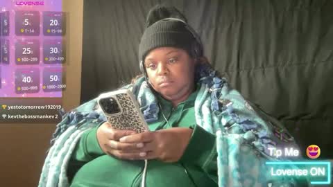 Snapshot of kiarasugars chatting on 12/16/25, 06:35 KiaraSugars online show from 12/16/25, 06:35