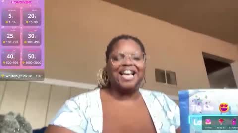 Snapshot of kiarasugars chatting on 12/22/25, 07:44 KiaraSugars online show from 12/22/25, 07:44