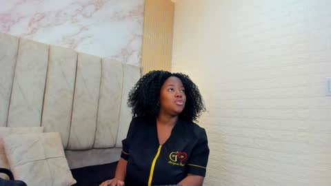 kiarazafira online show from 09/17/25, 10:28