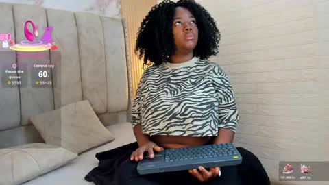 kiarazafira online show from 09/20/25, 10:16