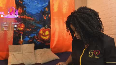 kiarazafira online show from 10/08/25, 10:13