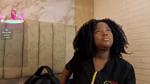 kiarazafira online show from 10/09/25, 10:13