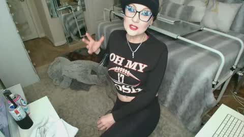 Kia Rose online show from 11/21/25, 12:10