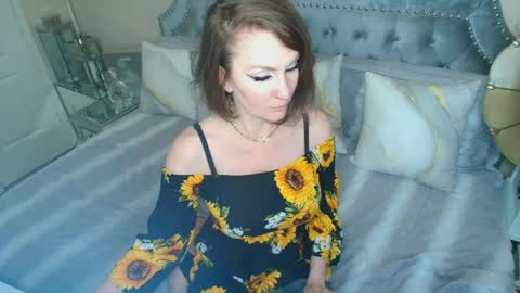 Snapshot of kiarose chatting on 04/05/26, 05:48 Kia Rose online show from 04/05/26, 05:48