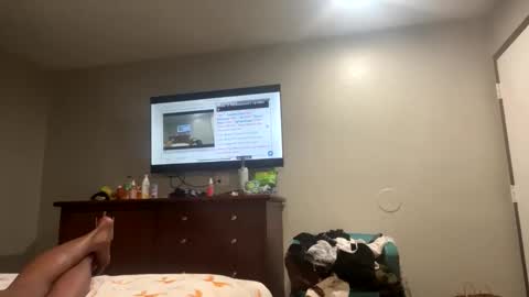 HunneysPlayRoom online show from 10/27/25, 01:04