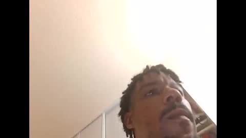 Snapshot of kibrombariu45 chatting on 03/25/26, 08:53 HunneysPlayRoom online show from 03/25/26, 08:53