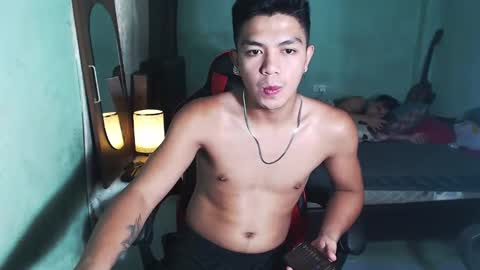 Snapshot of kiel_asianboy chatting on 05/29/26, 08:18 EJ online show from 05/29/26, 08:18