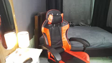 Snapshot of kiel_asianboy chatting on 06/06/26, 05:06 EJ online show from 06/06/26, 05:06