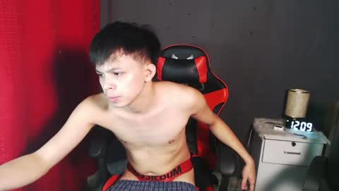 Snapshot of kiel_asianboy chatting on 06/26/26, 08:08 EJ online show from 06/26/26, 08:08