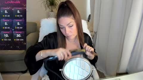 Kiera Reines online show from 12/08/24, 08:04