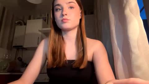 Snapshot of kierstentates chatting on 03/26/26, 03:39 Ola my name is Lissa Lets hit 10 Thumbs Up together online show from 03/26/26, 03:39