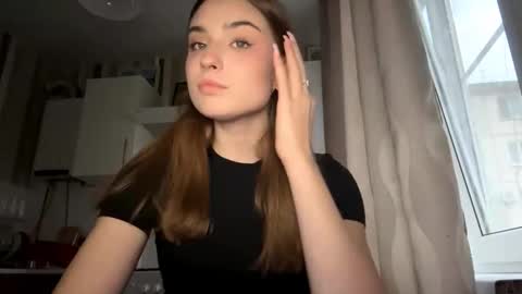 Snapshot of kierstentates chatting on 03/29/26, 03:01 Ola my name is Lissa Lets hit 10 Thumbs Up together online show from 03/29/26, 03:01