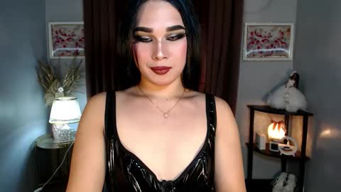 Im Mia online show from 09/27/25, 07:57