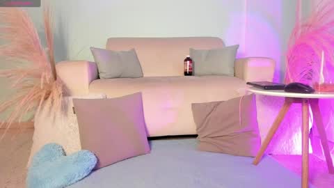 Snapshot of kiiimthompson chatting on 02/05/25, 02:37 Kim Thompson online show from 02/05/25, 02:37