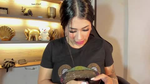 Snapshot of kiim_taaylor chatting on 01/30/25, 06:00 Kim online show from 01/30/25, 06:00