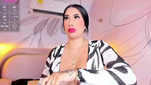 Snapshot of kiim_taaylor chatting on 02/24/25, 08:27 Kim online show from 02/24/25, 08:27