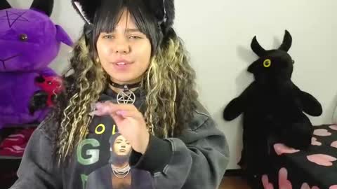 Snapshot of kiiokapop__ chatting on 10/02/25, 09:16 kiiokapop__ online show from 10/02/25, 09:16