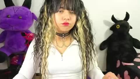 Snapshot of kiiokapop__ chatting on 10/04/25, 06:11 kiiokapop__ online show from 10/04/25, 06:11