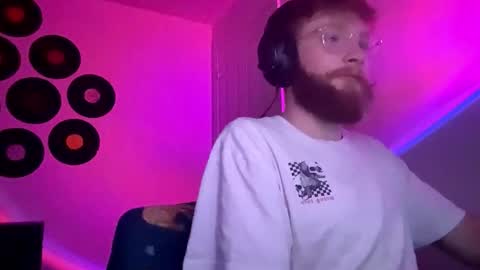 Snapshot of kiiyp chatting on 11/27/25, 08:11 kiiyp online show from 11/27/25, 08:11