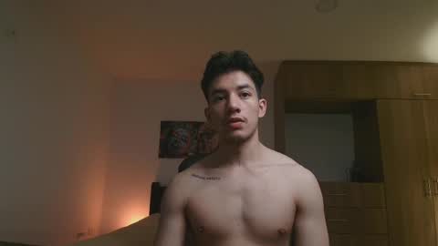 kikeruiz 19 online show from 10/27/25, 11:41