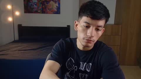 kikeruiz 19 online show from 02/18/26, 01:12