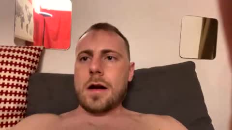 kiki frenchi online show from 01/28/25, 02:00