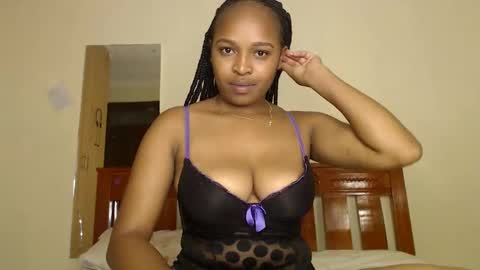 Snapshot of kiki_beby chatting on 04/26/26, 08:06 Angela online show from 04/26/26, 08:06