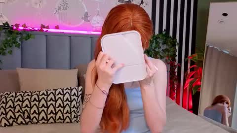 kiki_blue_eyes online show from 09/16/25, 04:13