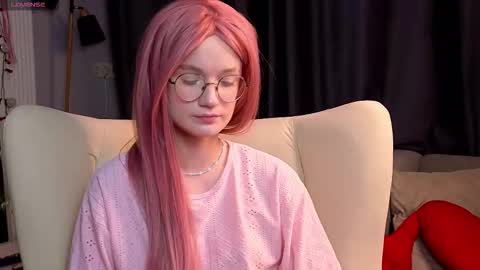 kiki_blue_eyes online show from 01/15/26, 04:28