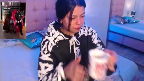 kIKI online show from 09/30/25, 11:37