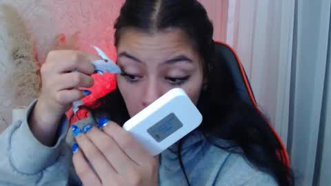kIKI online show from 03/04/26, 04:51