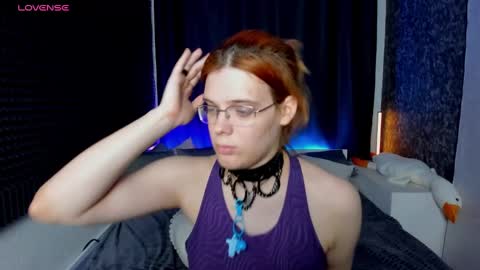 Snapshot of kiki_krash chatting on 12/13/24, 04:27 Kiki online show from 12/13/24, 04:27